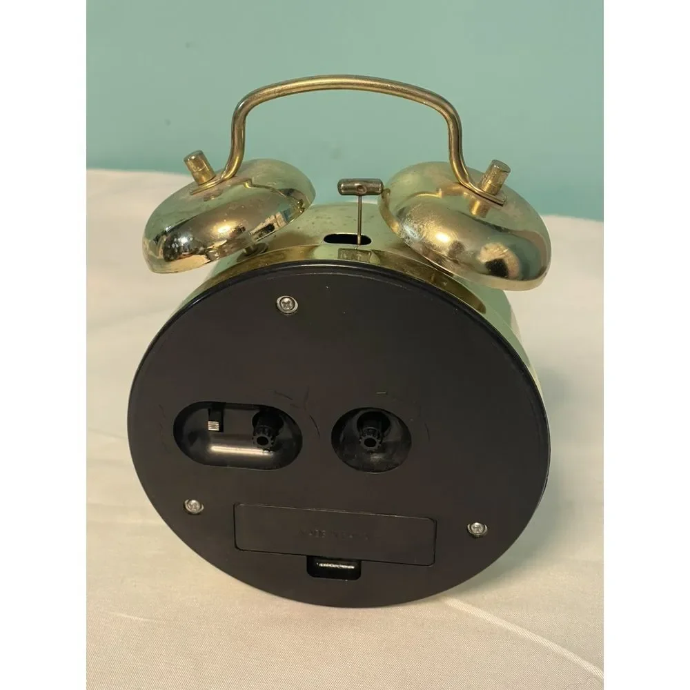 Twin Bell‎ Mechanical Keywind Alarm Clock 4